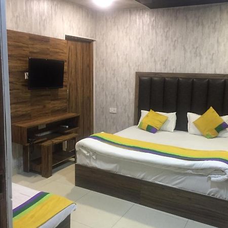 Fabhotel Dm Residency Amritsar Ngoại thất bức ảnh